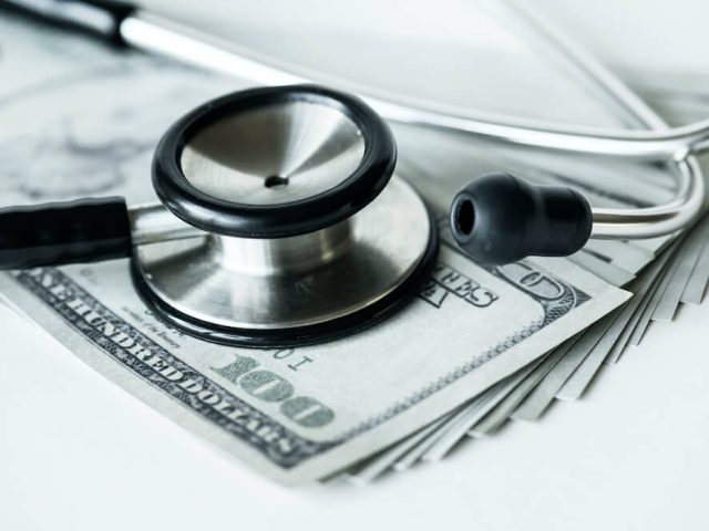 necesidad seguro médico Estados Unidos