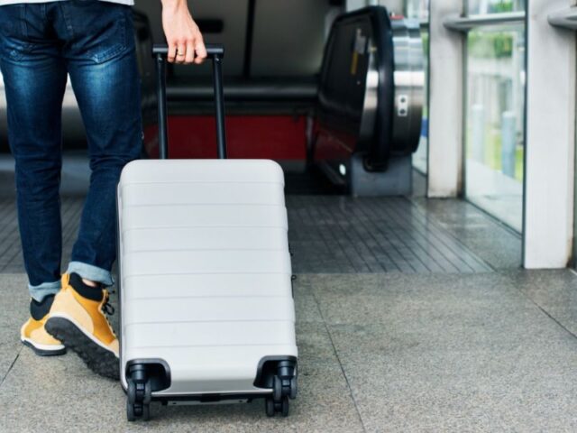 Cómo viajar un mes solo con maleta de cabina